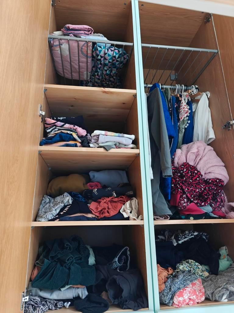 Gratis kledingkast Ikea (lichtblauw)