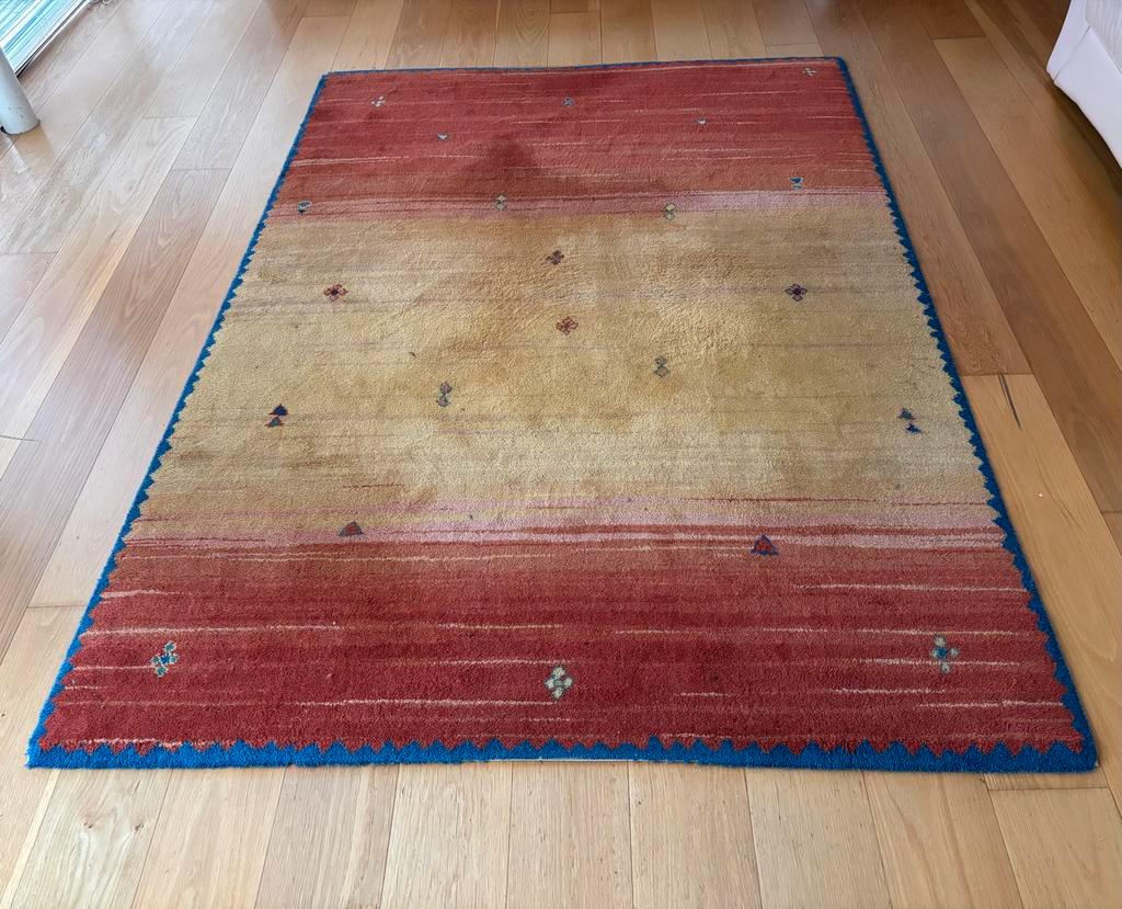 Mooi vloerkleed. DIT WEEKEND OPHALEN