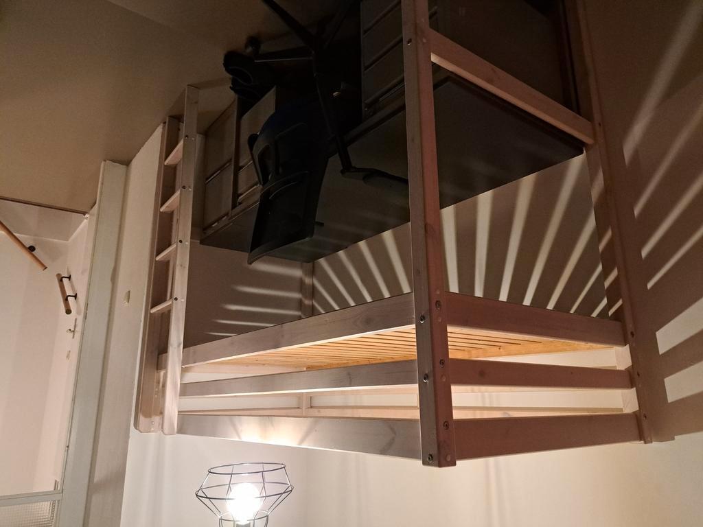 Nette hoogslaper 200 x 90 x 180 whitewash, nette staat