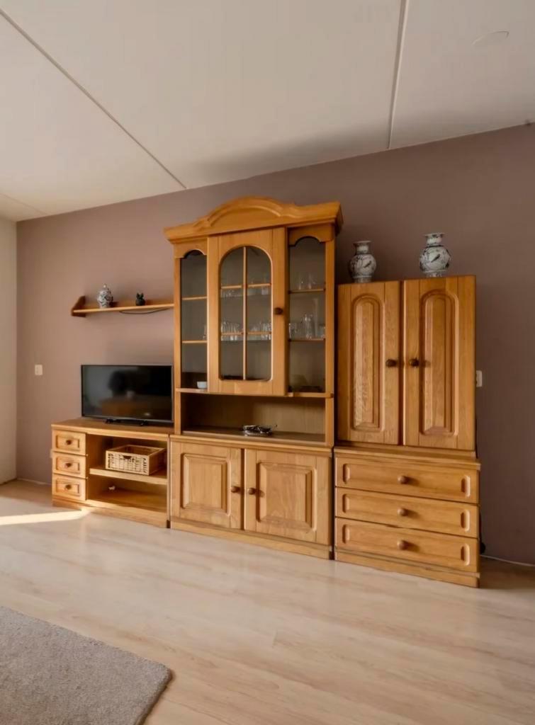 Eiken wandmeubel GRATIS