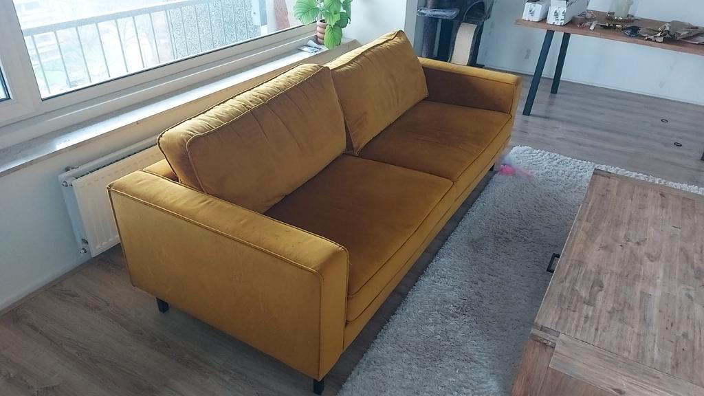 Ruime 3-zits bank in goede staat