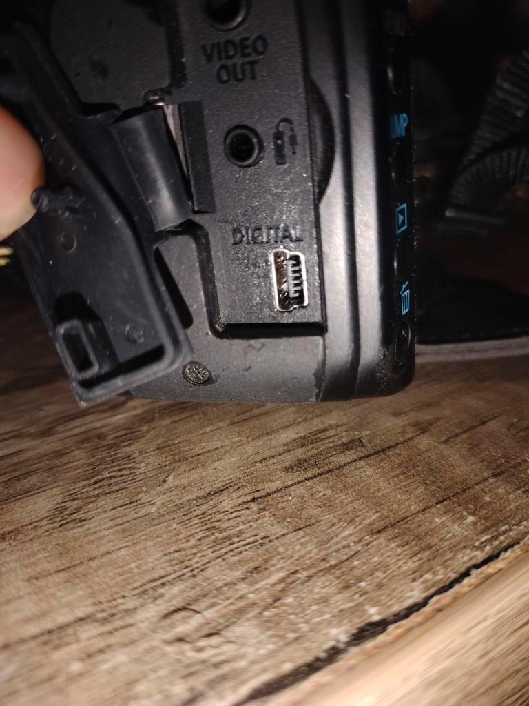 Gezocht usb kabel voor canon eos 400 d