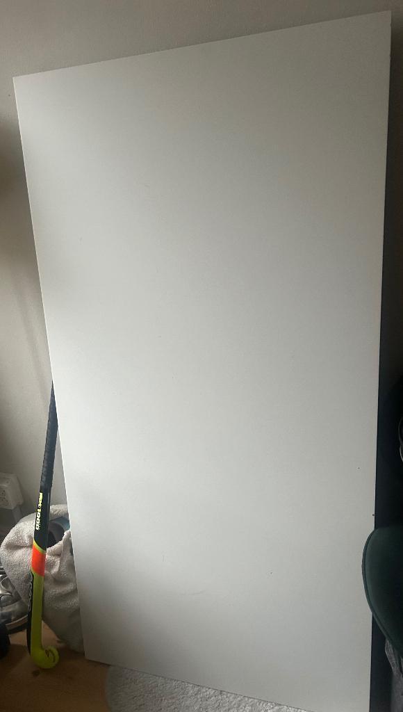 Gratis bureaustoel en bureau