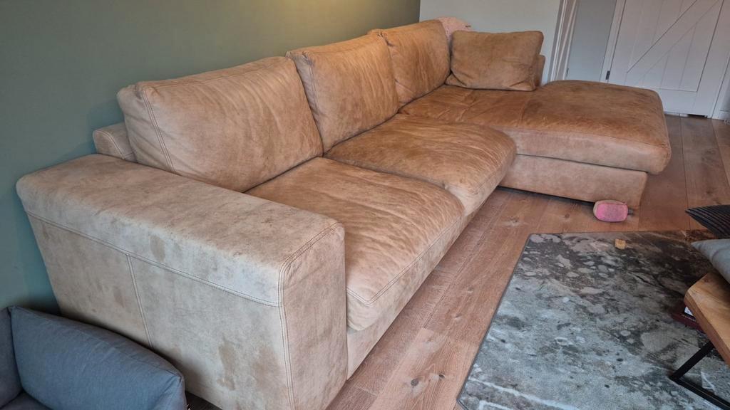 Leren hoekbank met liggedeelte - Bommel Meubelen