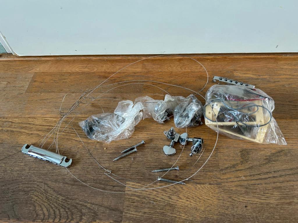 Gratis gitaaronderdelen