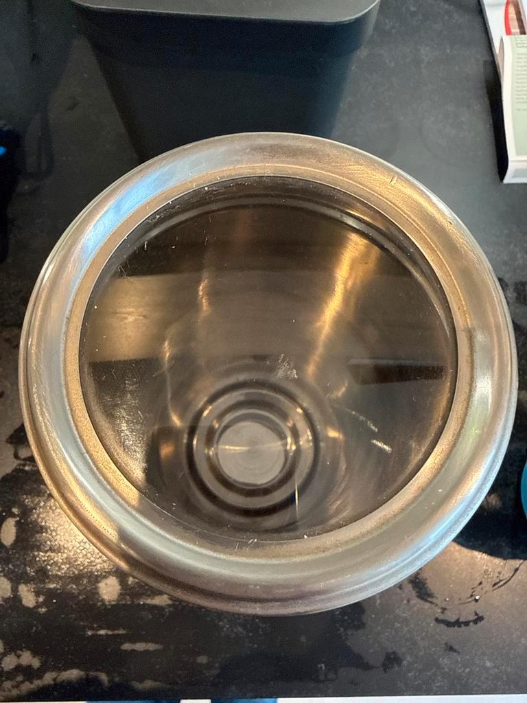 Bewaarbus spaghetti. Metaal met kunststof kijkvenster