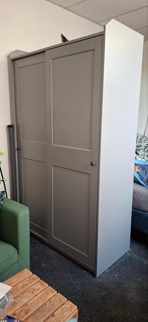 Free/gratis kleerkast