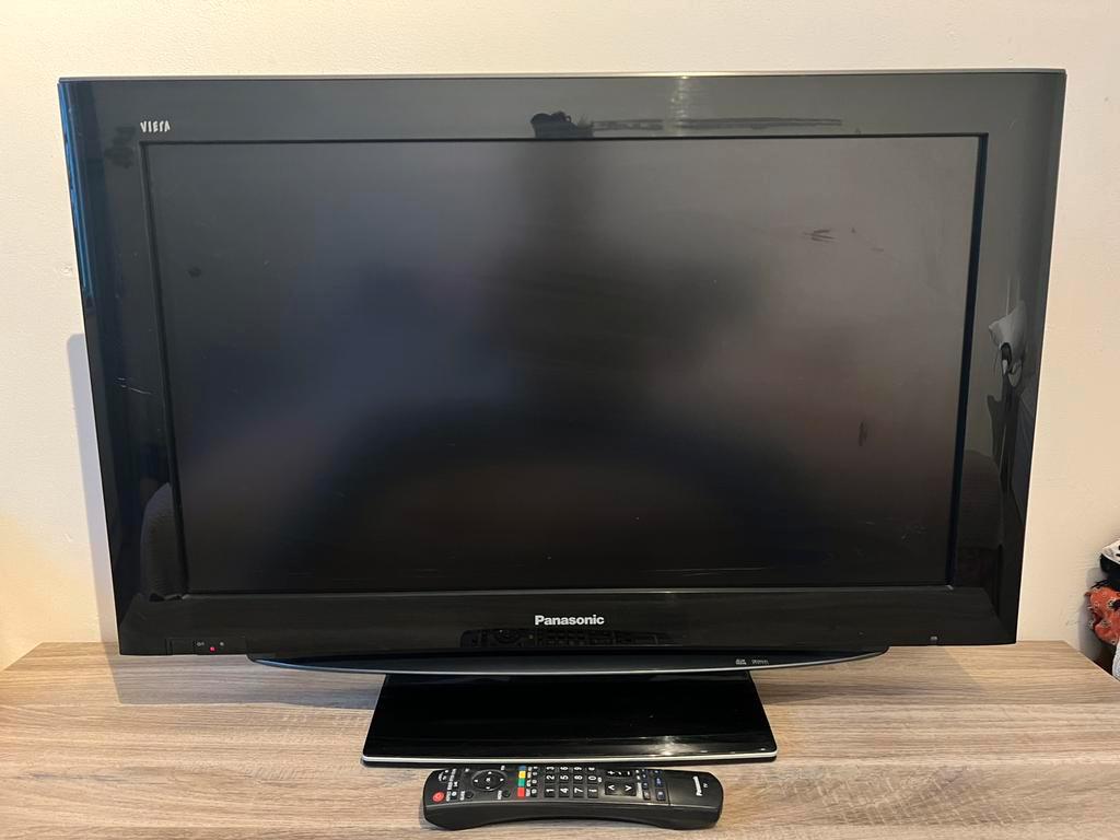 Panasonic viera plasma tv GRATIS