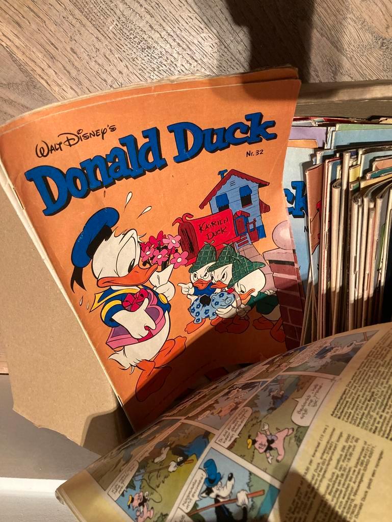 Grote collectie met circa 200 vintage donald duck