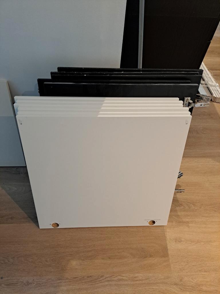 ALLEEN VANDAAG GRATIS AF TE HALEN: 3x Besta kastje 120x65cm