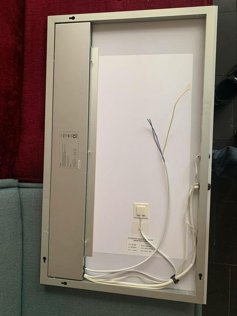 GRATIS badkamerspiegel met infrarood verwarming en licht