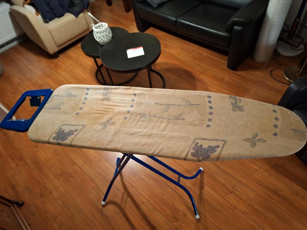 Strijkplank GRATIS AF TE HALEN