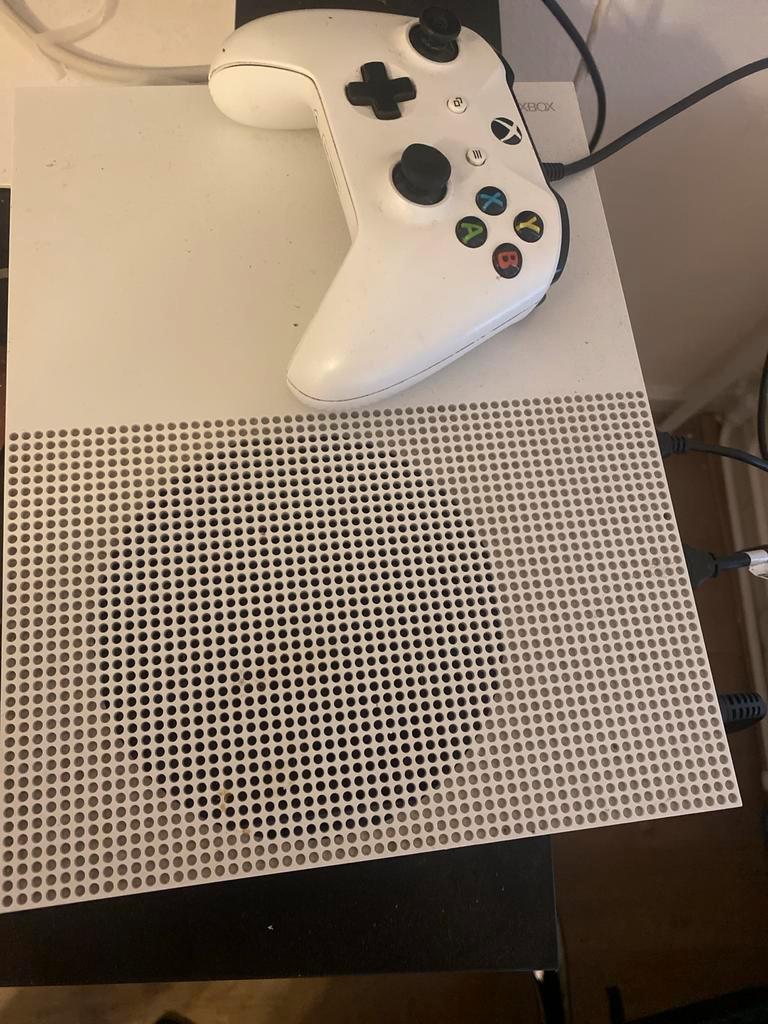 Xbox One S
