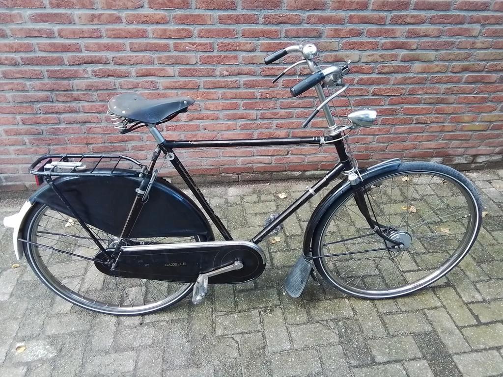 gevraagd voor hobby oude man gazelle fietsen met rem stangen