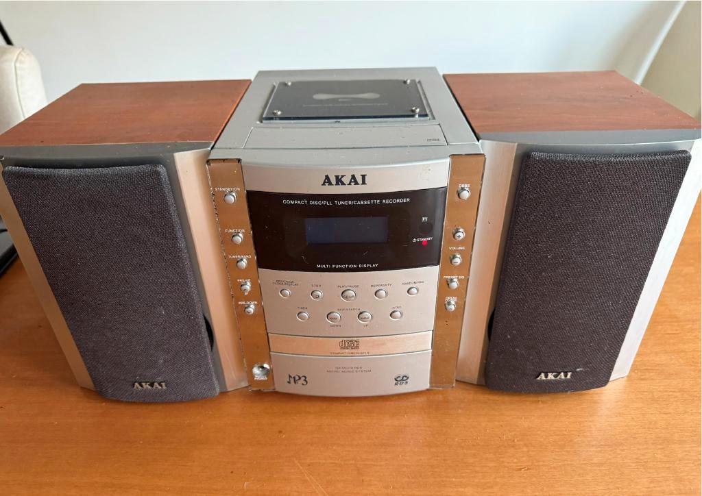 GRATIS afhalen: AKAI QXD5370RDS radio en CD-speler