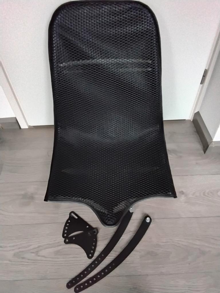 Nieuwe Kuipstoel Huka met Bevestigingsmateriaal