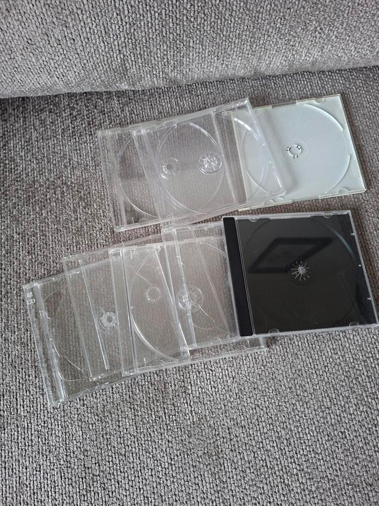 Gratis 8 lege cd hoesjes