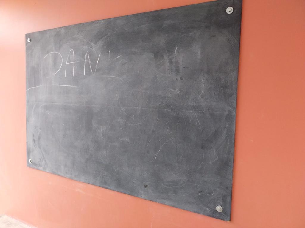 Krijtbord met magneetstrip - 150x100cm