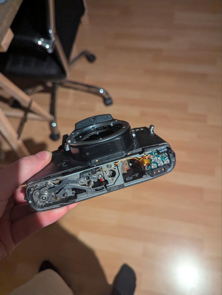 Gratis Leica r4s voor onderdelen