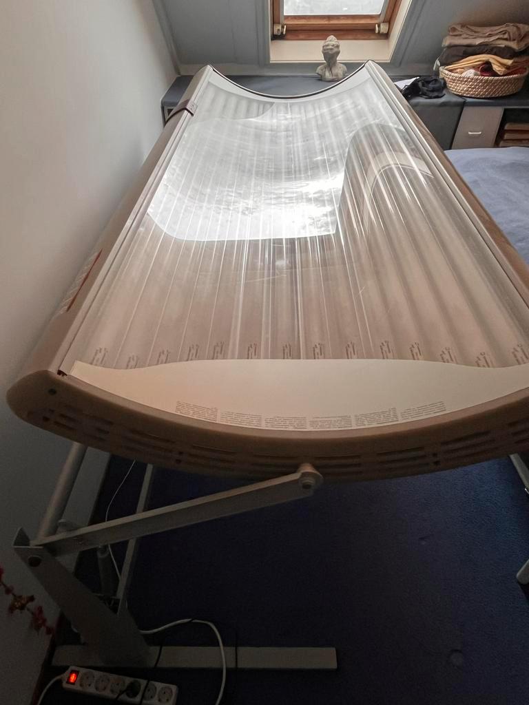 Gratis af te halen : Zonnebank Allura - Perfect voor thuis!