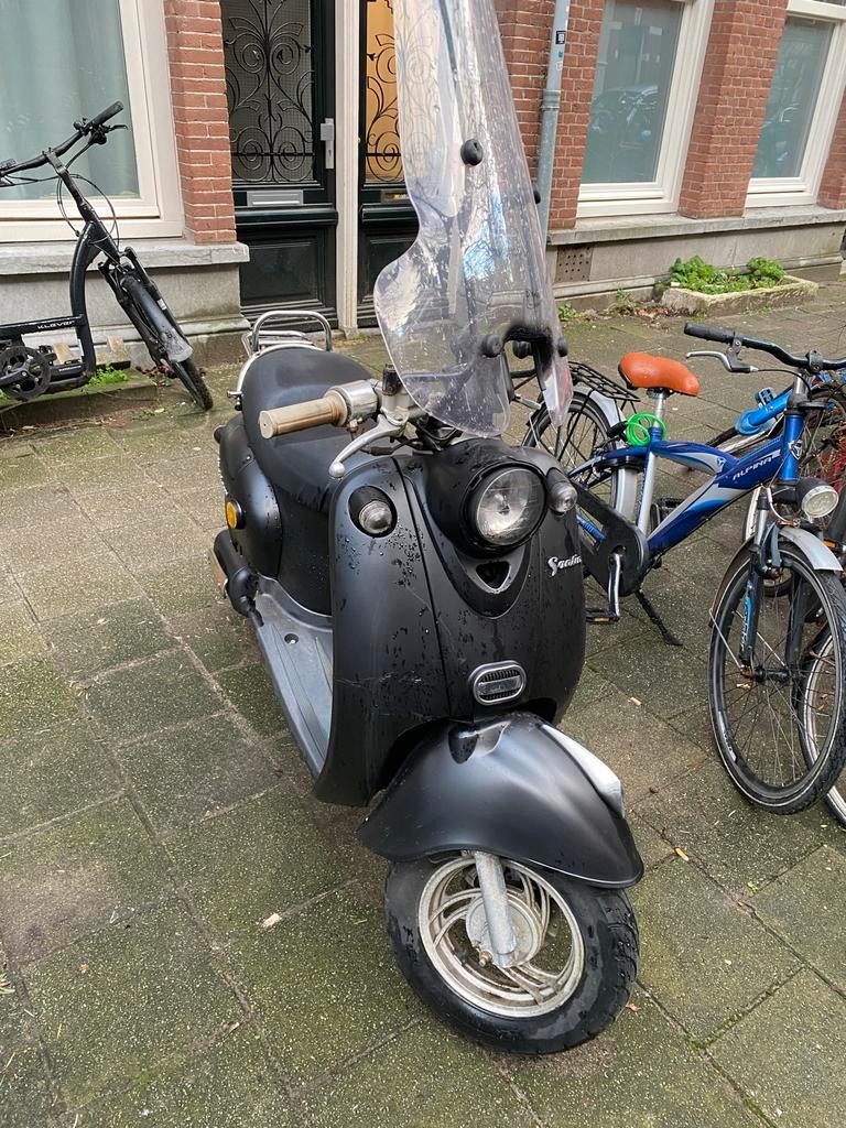Chinese Scooter - Gratis!