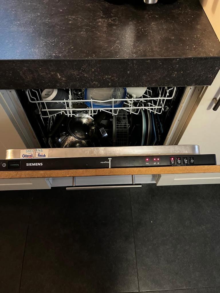 GRATIS Hoekkeuken MOET NU WEG!