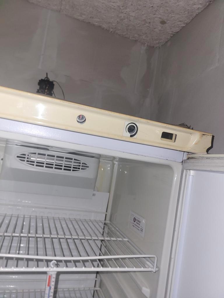 Grote Koelkast - Ideaal voor extra opslag