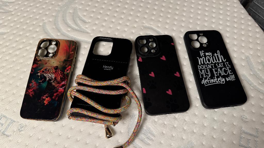 4x iPhone 15 Pro Max hoesje (GRATIS)