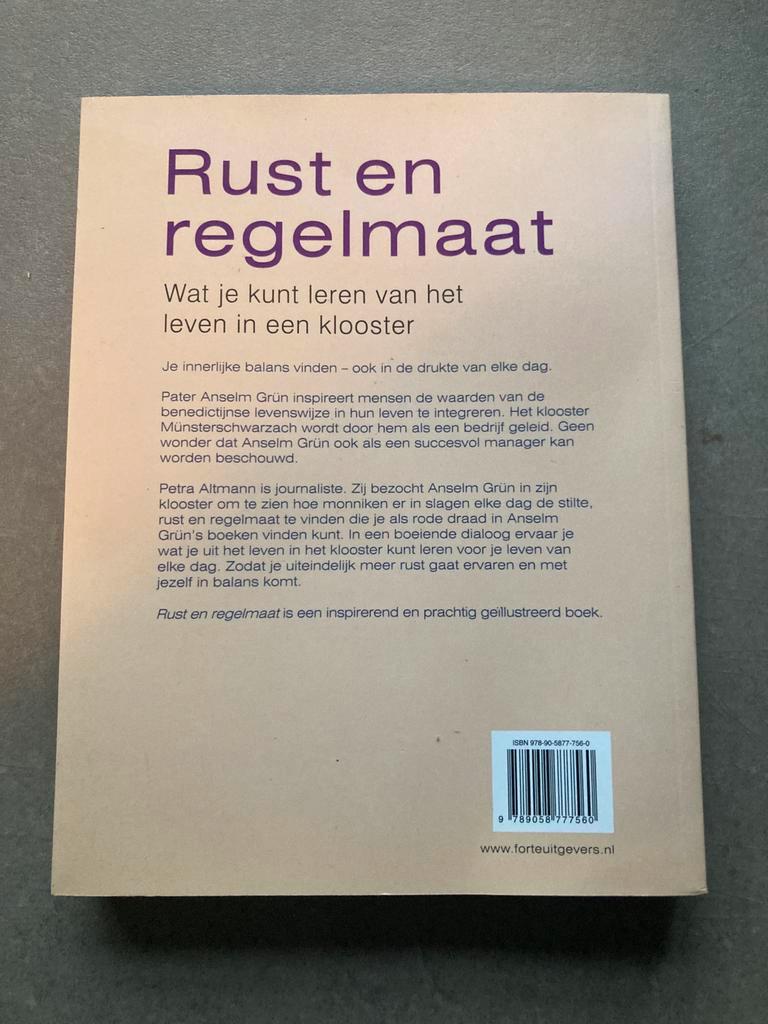 Rust en regelmaat - Anselm Grün (waterschade)