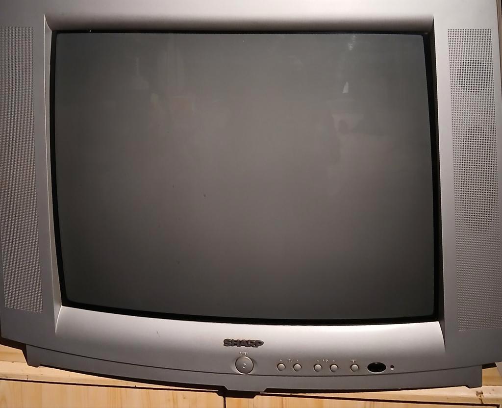 Gratis Sharp TV met afstandsbediening