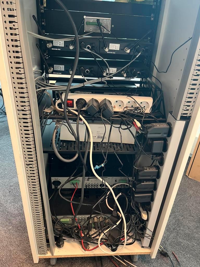 Amplifiers Apart - draadloze microfoons en ontvangers Audio