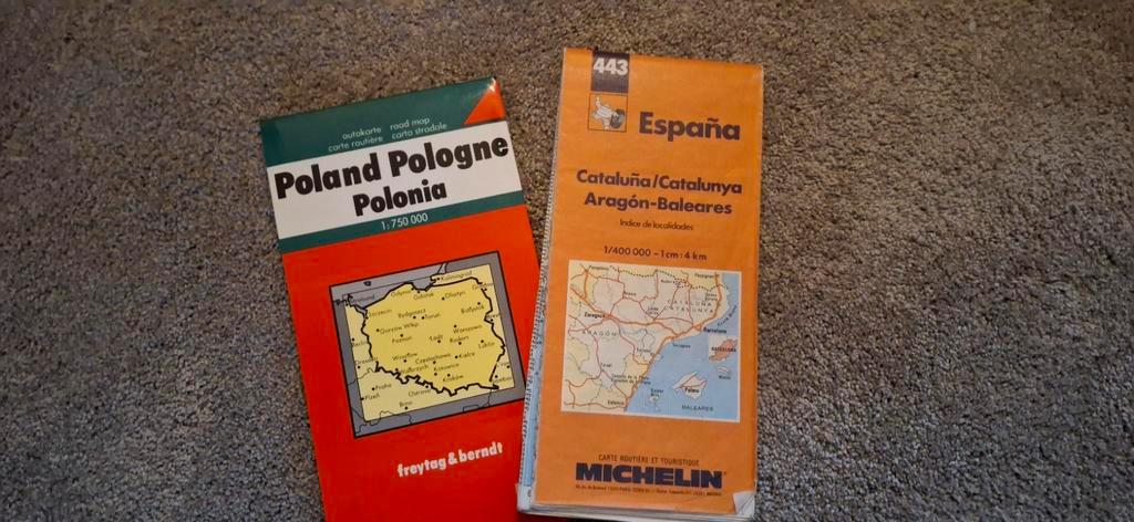 Collectie oude kaarten, stadsplattegronden en boekjes