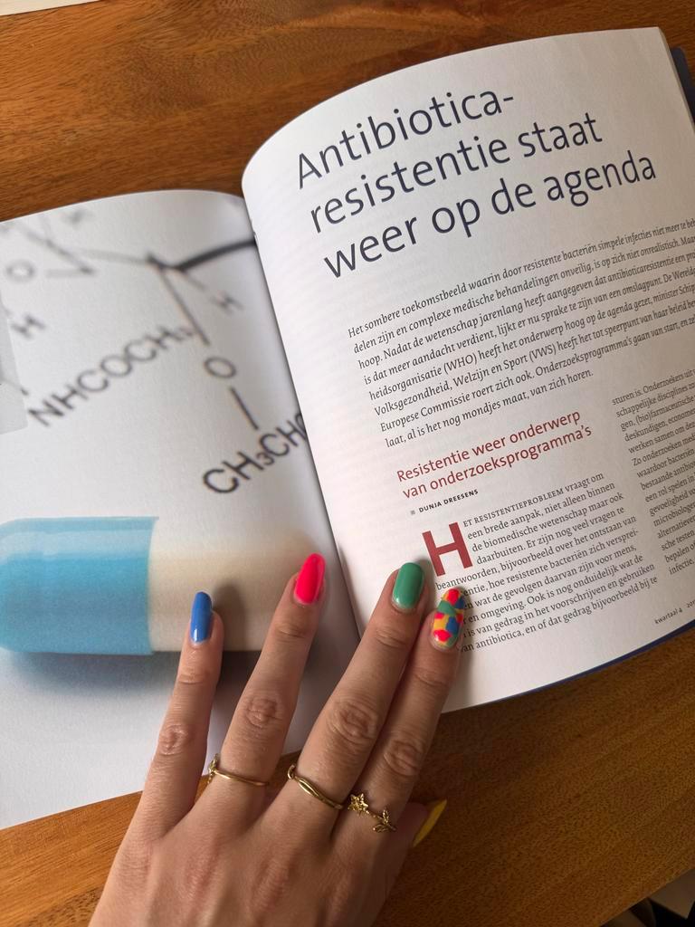 Antibioticaresistentie: Biowetenschappen en Maatschappij