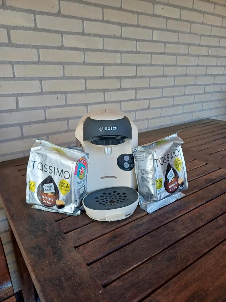 Tassimo koffiemachine met pads.  Gratis af te halen