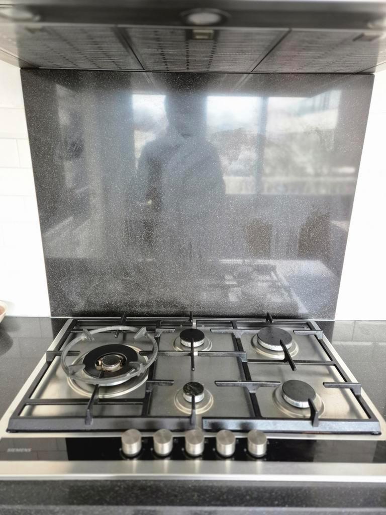 Siemens gas stove - Excellent condition!