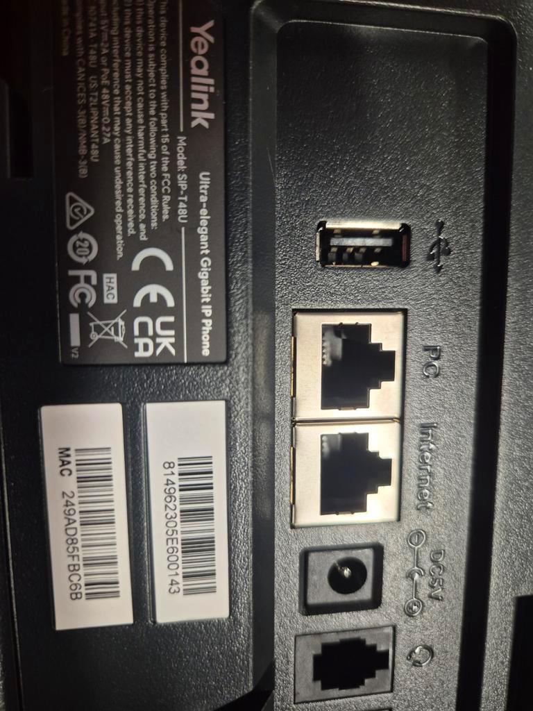 8 dozen nieuwe Yealink telefoons model SIP-T19P E2