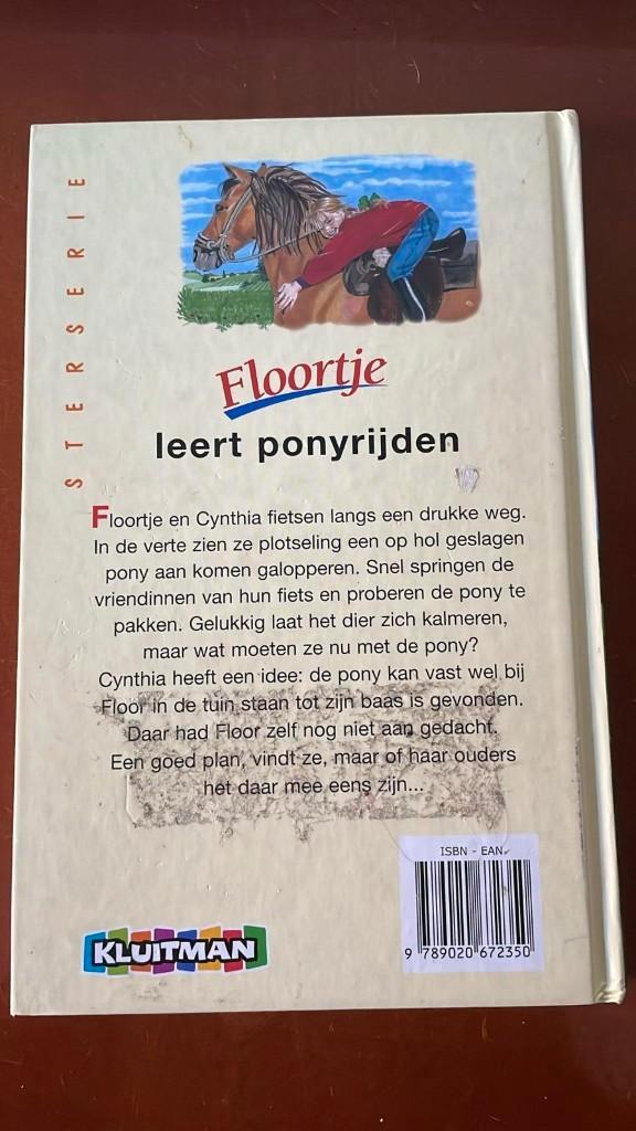 Floortje leert ponyrijden - Cok Grashoff