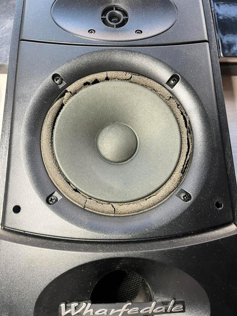 Gratis af te halen speakers van Warferdale