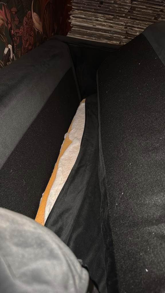 OPHALEN 17 FEBRUARI-WOOOD 3 zits bank inclusief poef