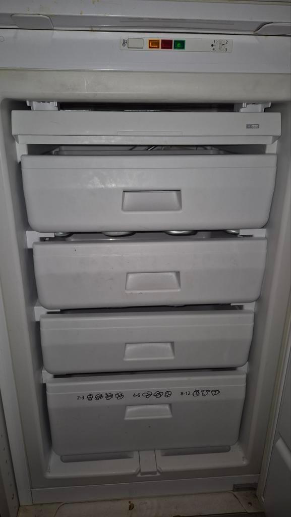 Losse inbouw vriezer - 4 Lades, 88 cm hoog