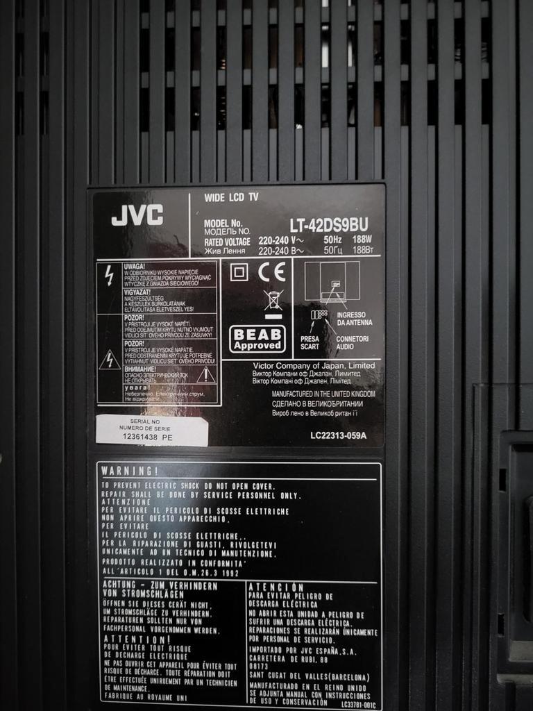 JVC LT-42DS9BU 42 inch LCD TV