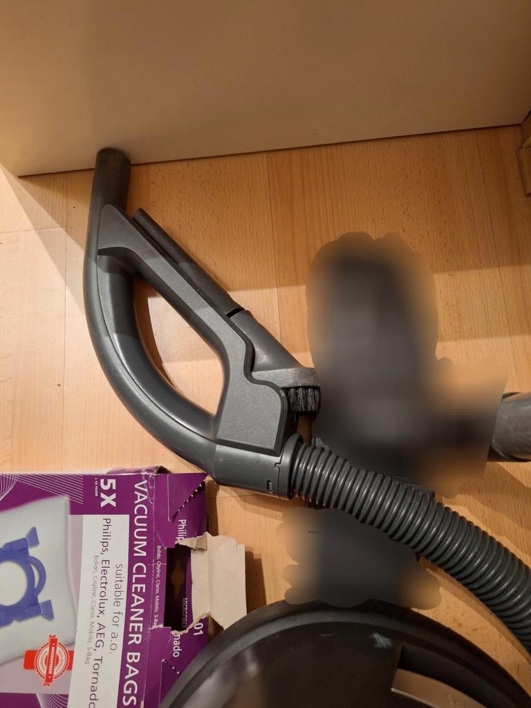 Philips stofzuiger met defect.