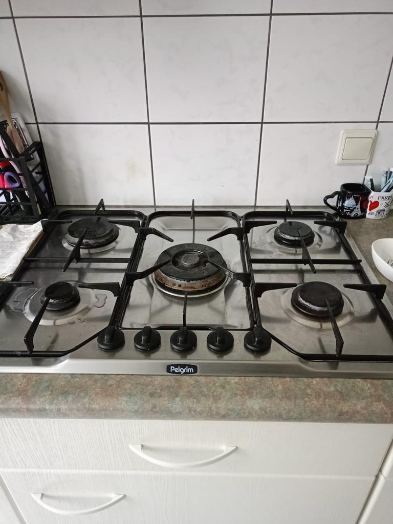 Compleet Keuken - kasten met koelkast en fornuis
