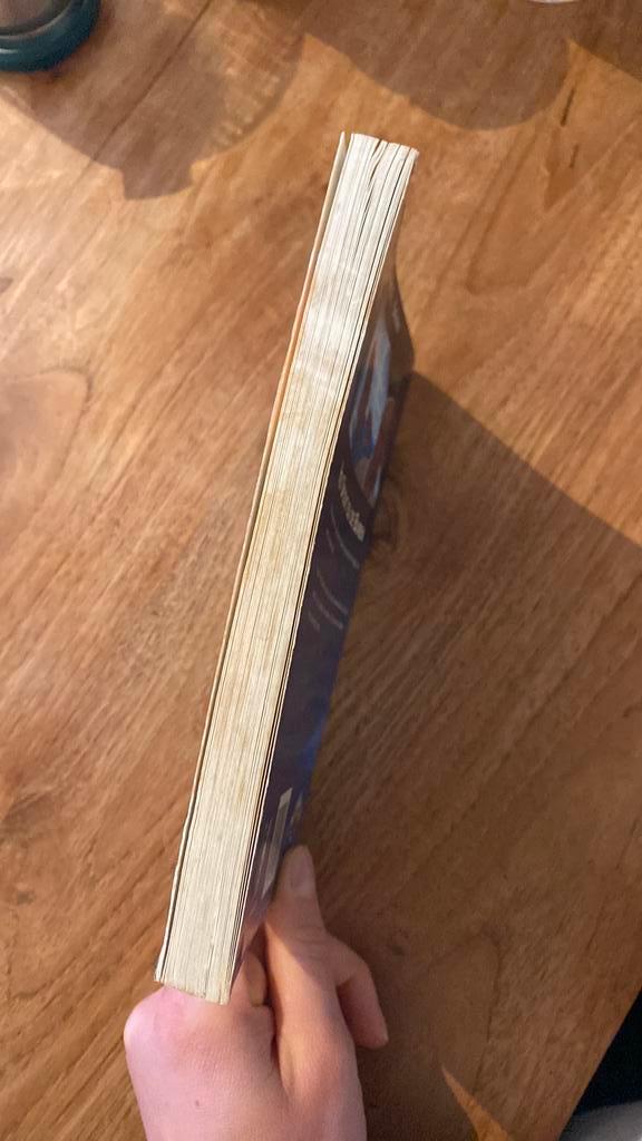 Het Spookt bij de Buren - Kippenvel | R.L. Stine | gratis