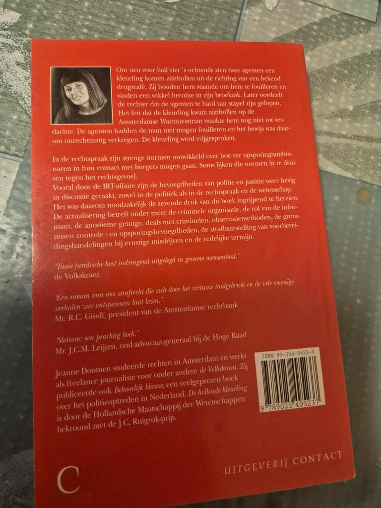 Boek rechtsgeleerdheid de Hollende kleurling