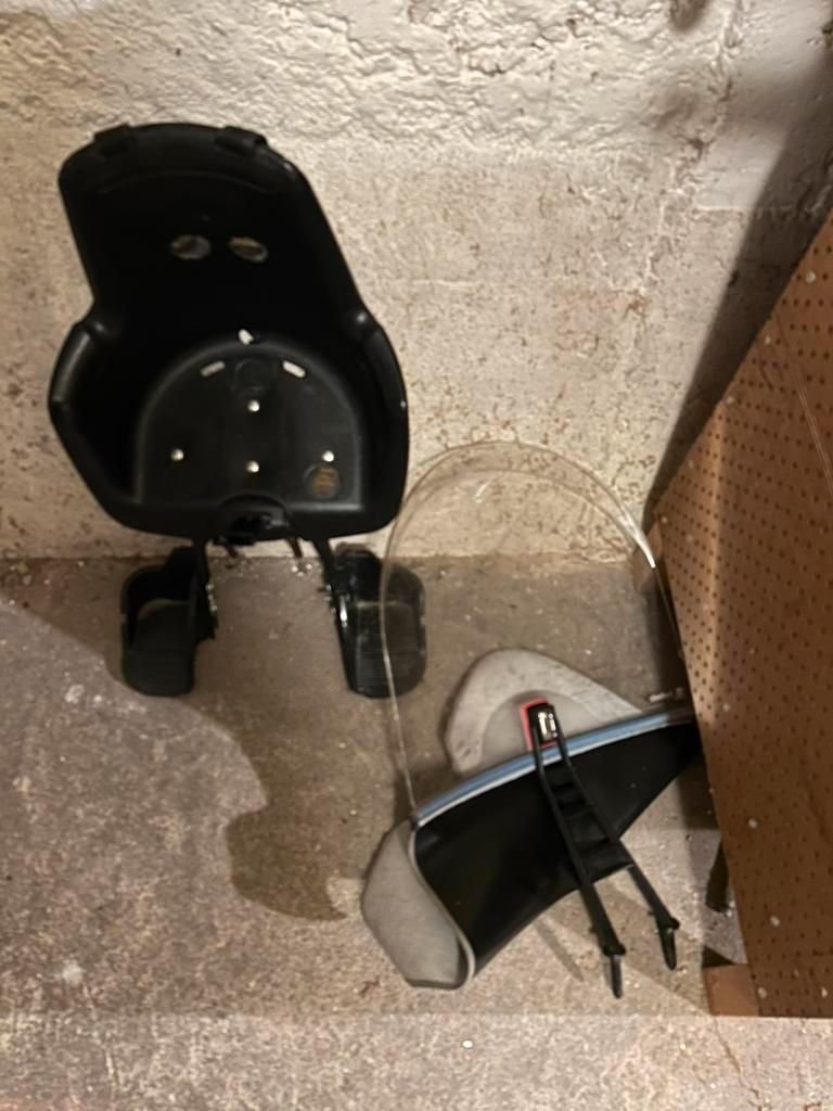 Fietsstoeltje, scherm en adapter