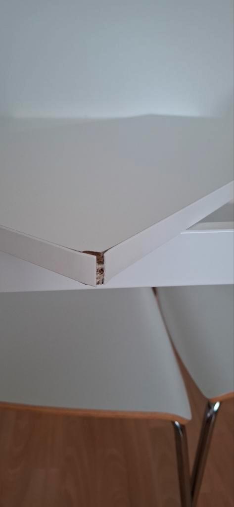 Eettafel met 4 stoelen