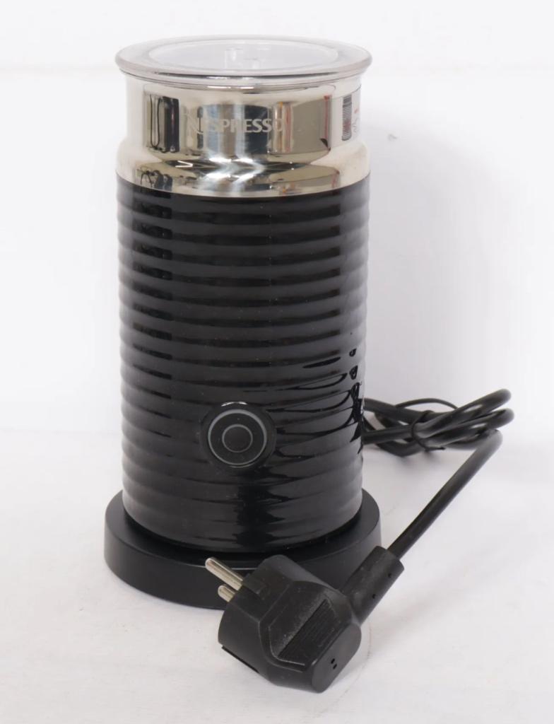 GEZOCHT Nespresso melkopschuimer oplader