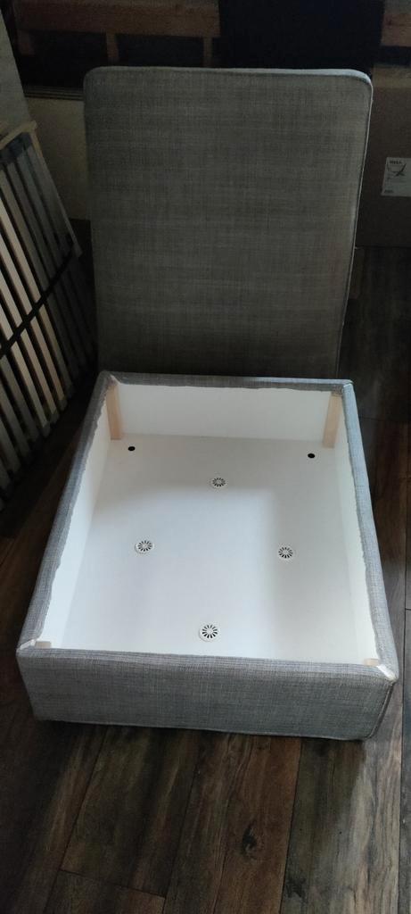 Grijze poef met opbergruimte