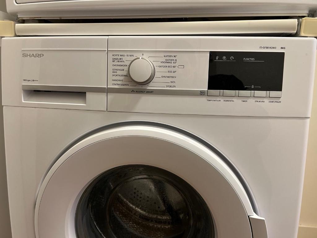 Wasmachine 8kg Sharp ES-GFB8143W31400T